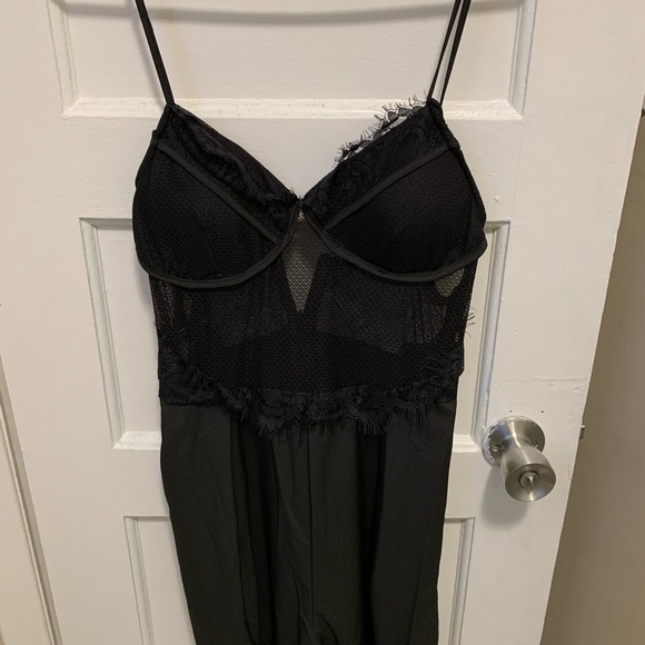 One piece pant suit - Picture 2 of 4